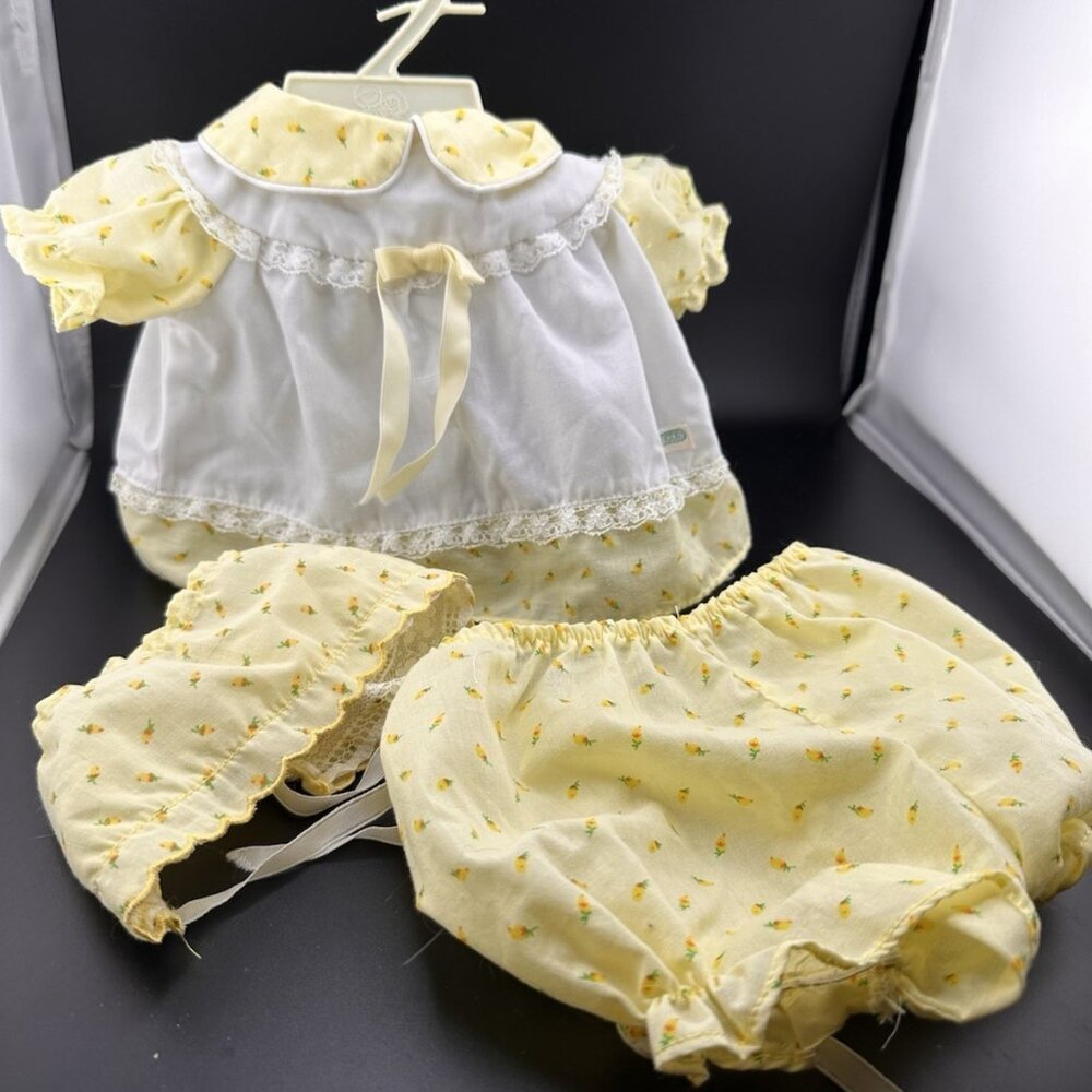 Cabbage Patch Kids Preemie Doll Coleco Yellow Tulips‎ Bonnet Dress Bloomers READ